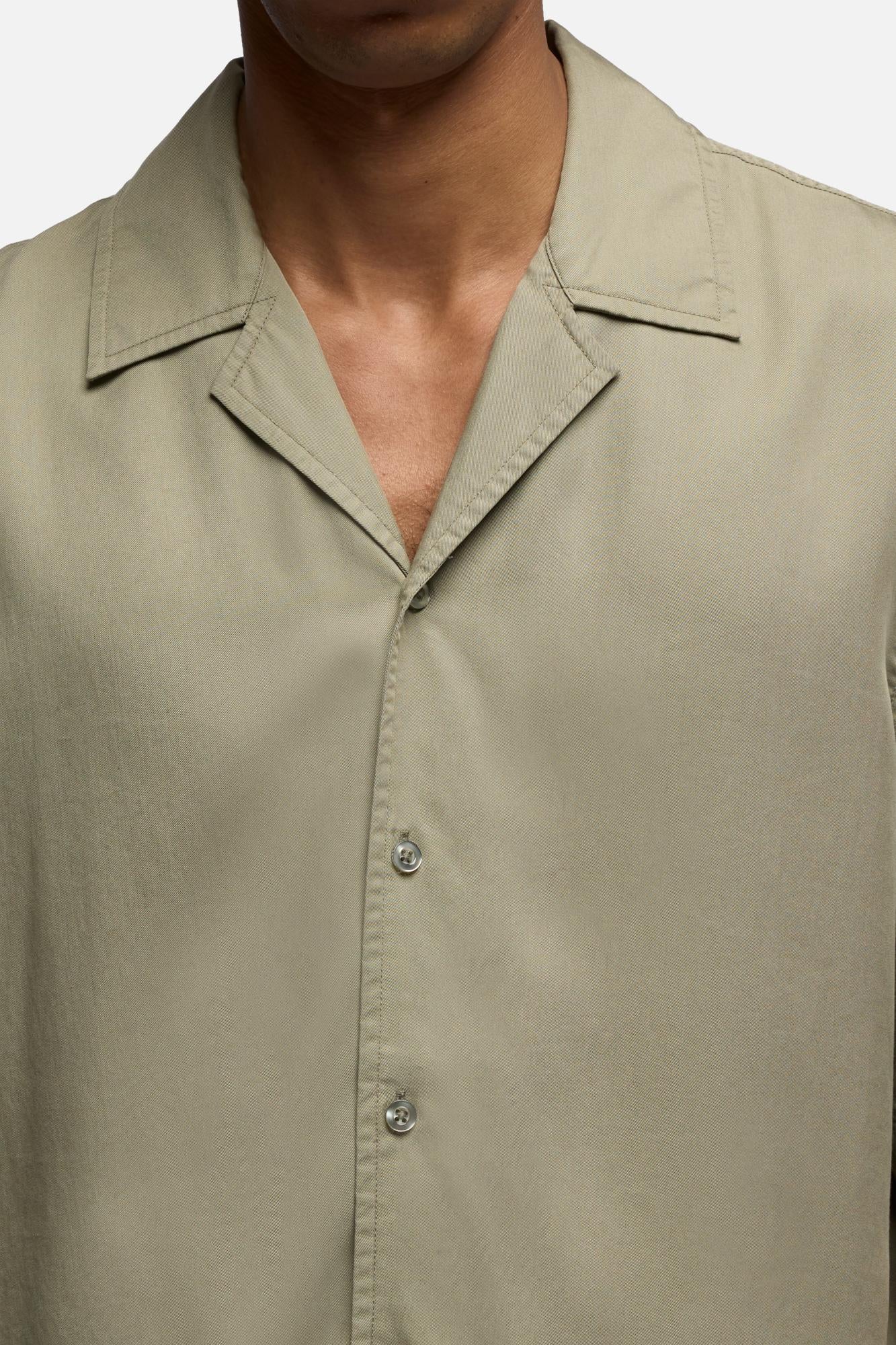 SHORT SLEEVE CAMP SHIRT in Fluid Army - Image 4