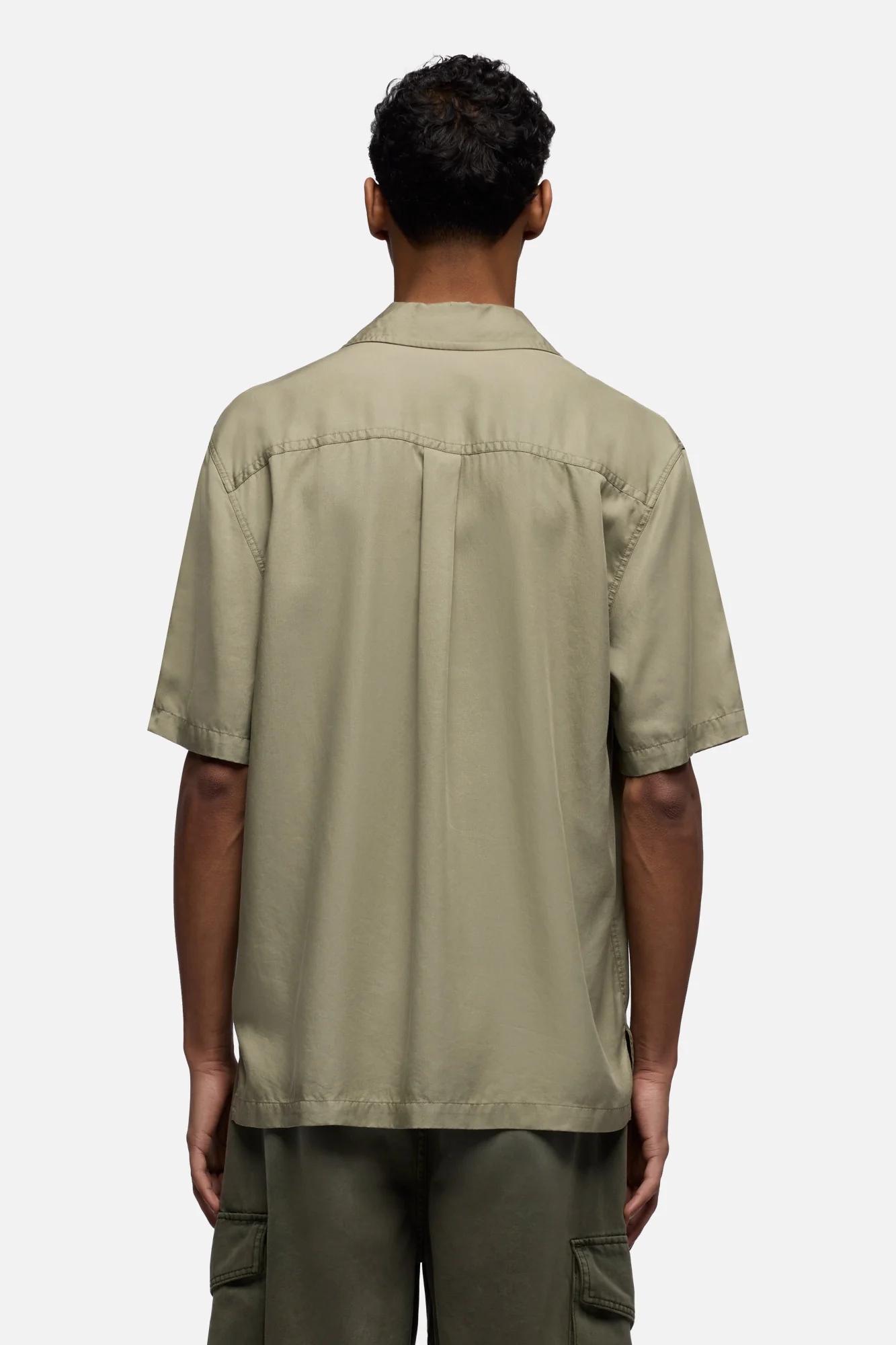 SHORT SLEEVE CAMP SHIRT in Fluid Army - Image 5