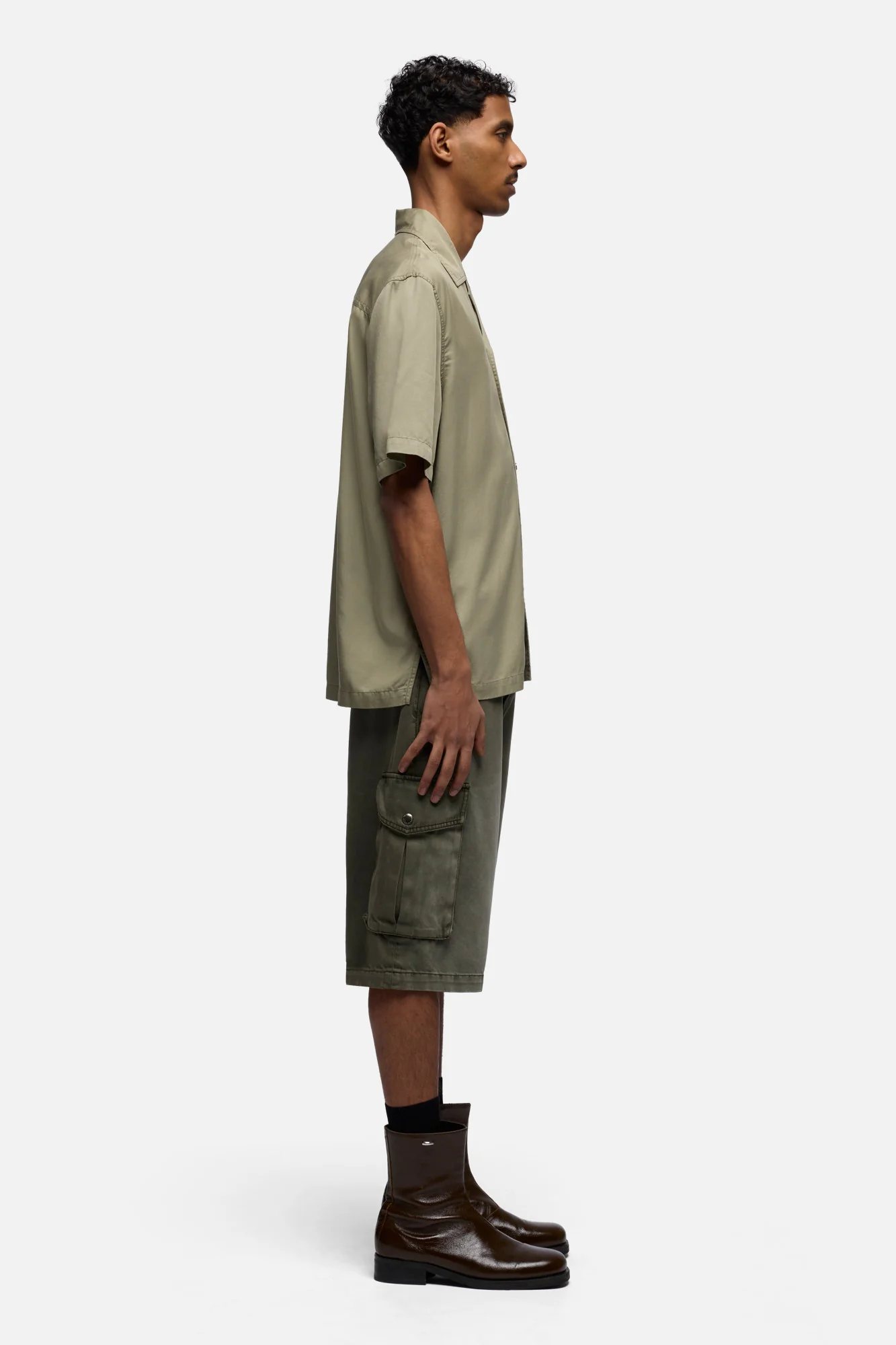 SHORT SLEEVE CAMP SHIRT in Fluid Army - Image 6
