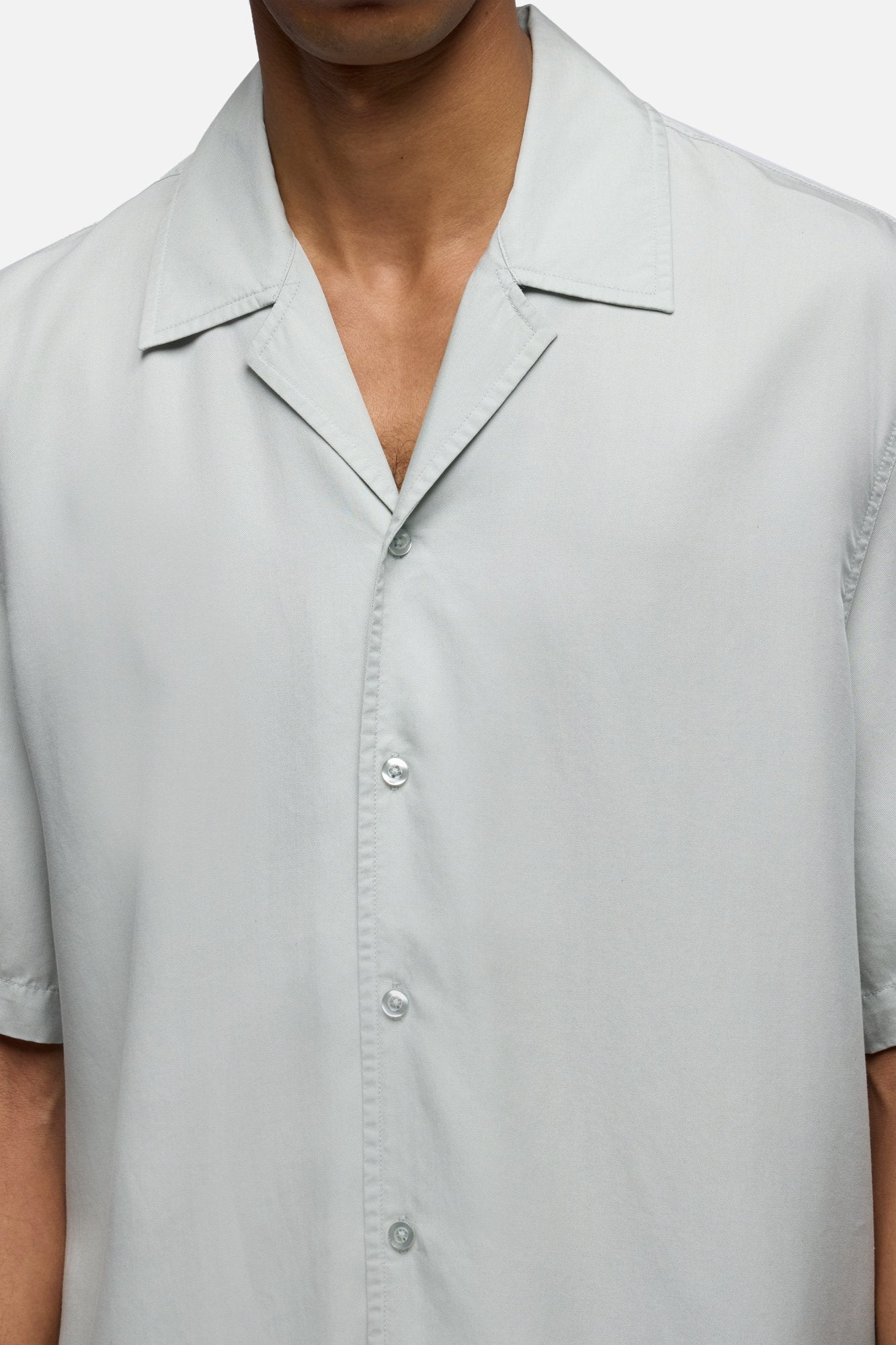 SHORT SLEEVE CAMP SHIRT in Fluid Dusty Blue - Image 4