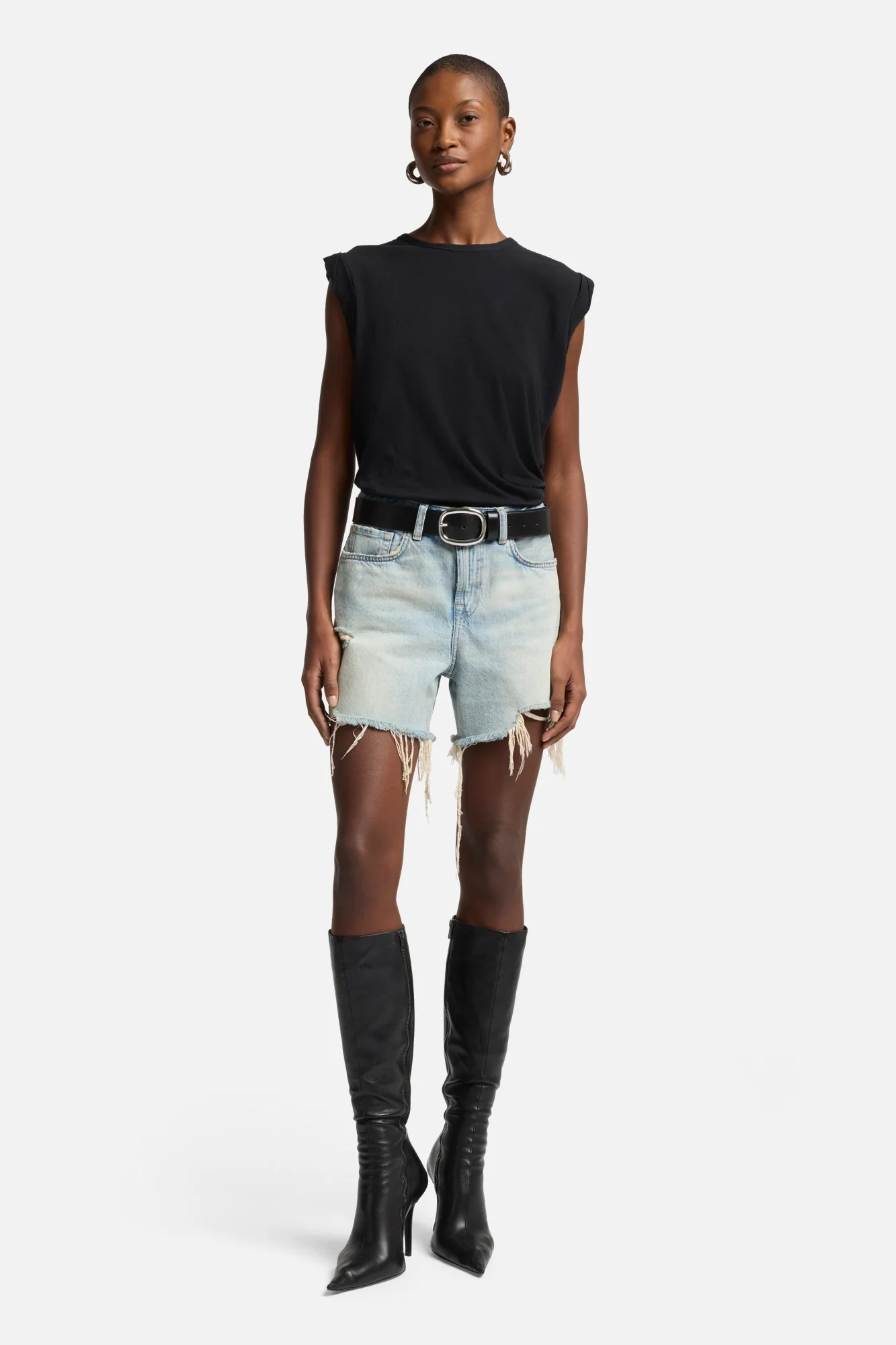 Linen Blend Muscle Tee in Black - Image 2