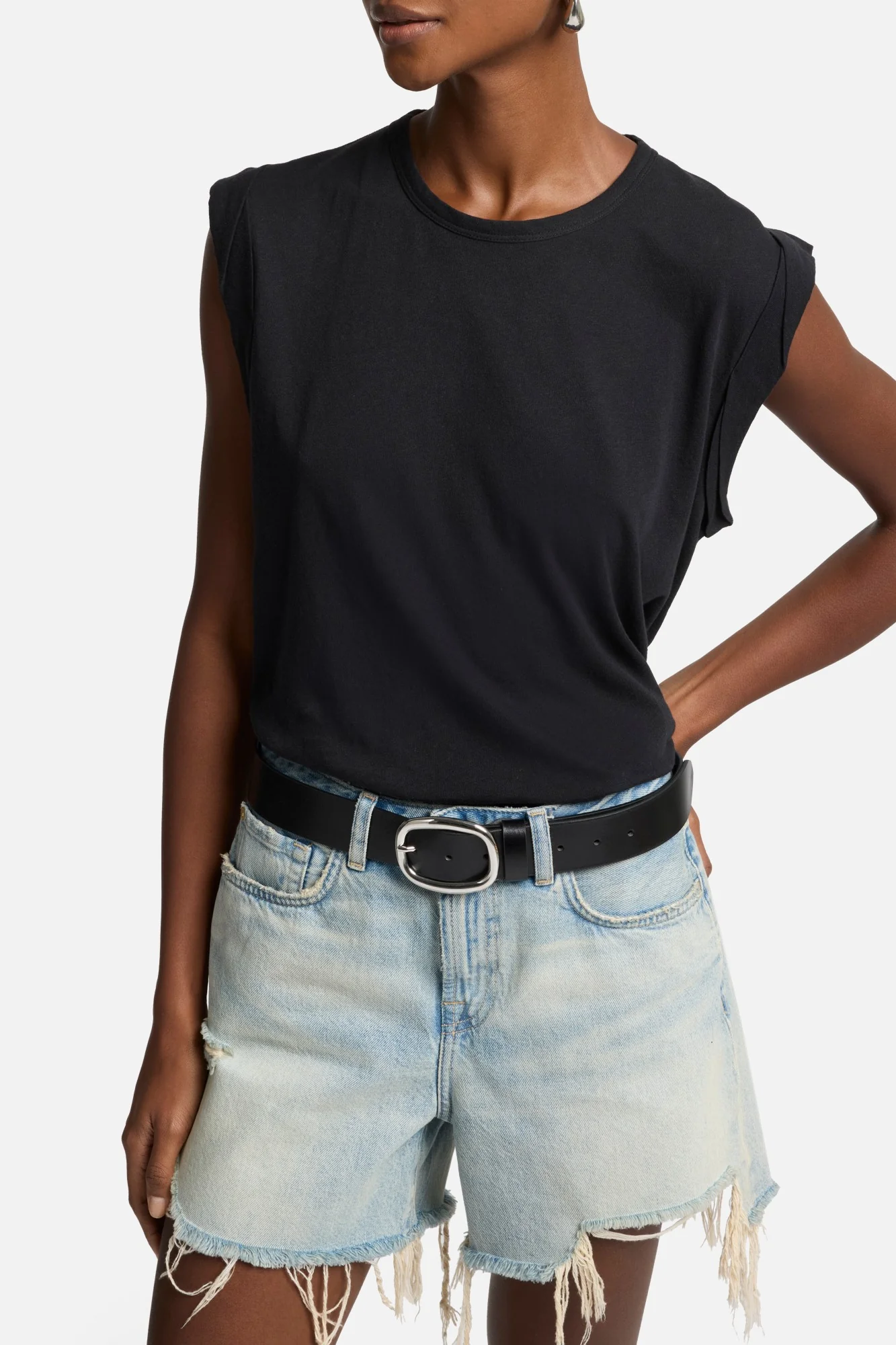 Linen Blend Muscle Tee in Black - Image 4