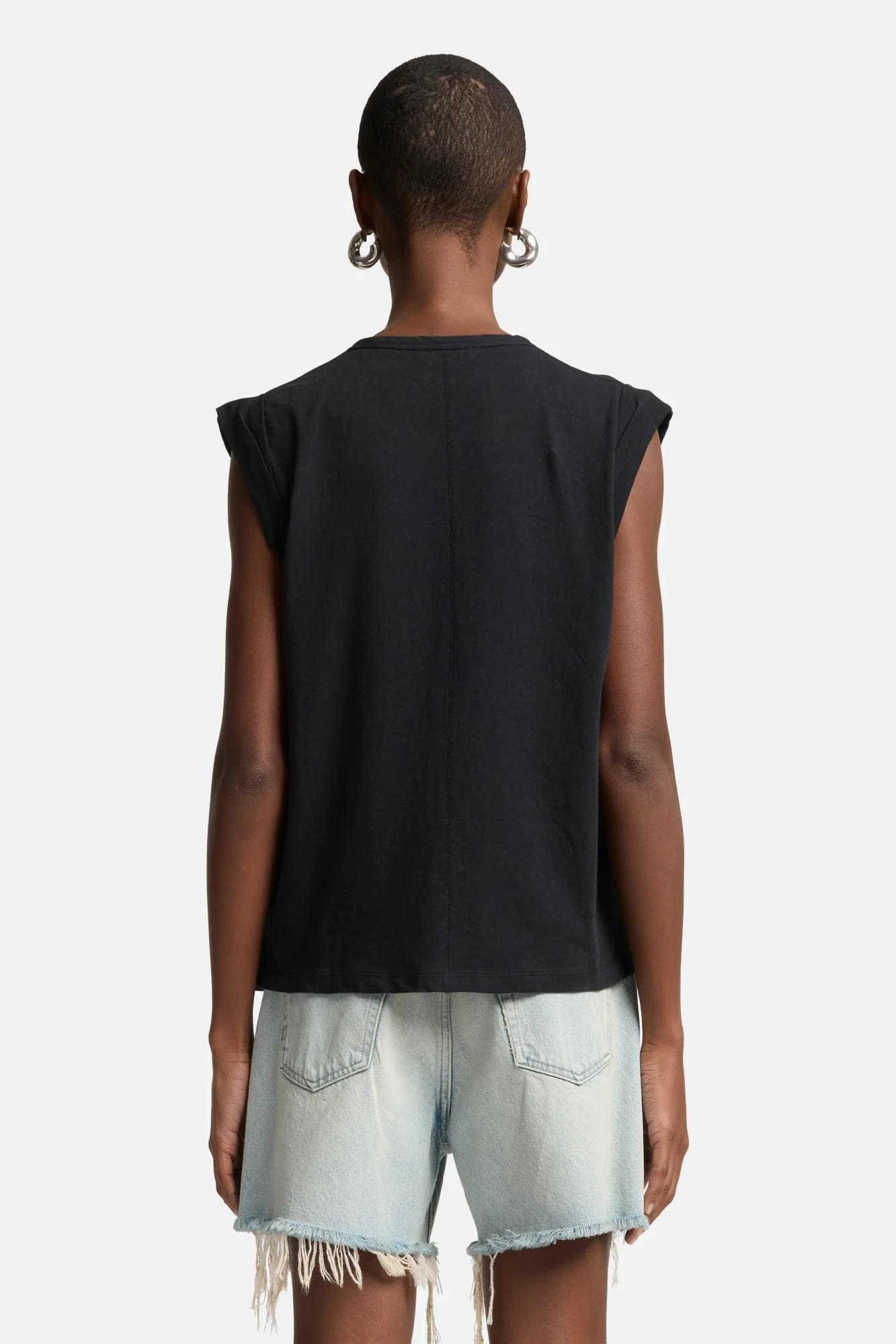 Linen Blend Muscle Tee in Black - Image 5
