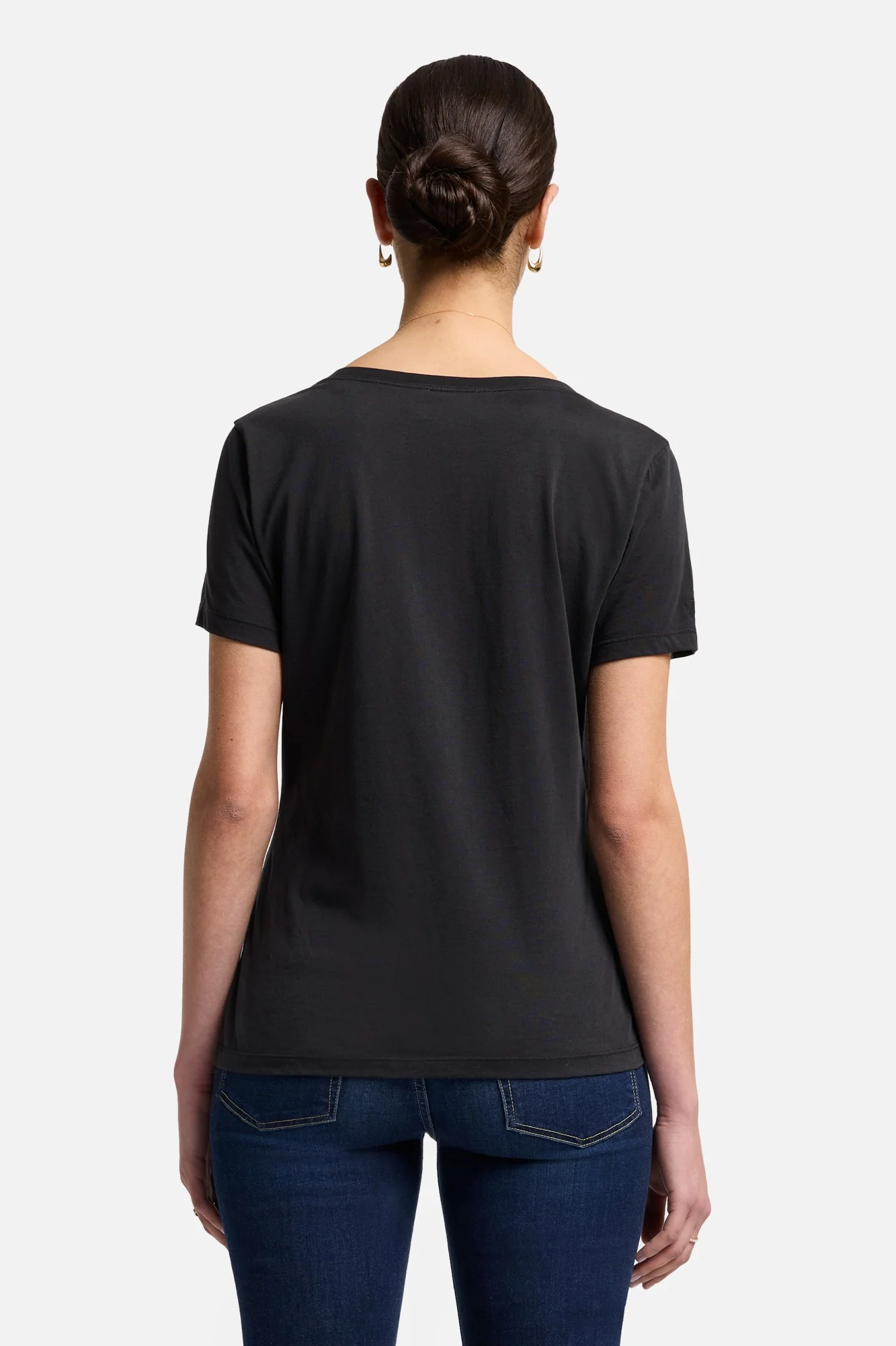 Pima Cotton Easy V-Neck Tee in Moonless Night - Image 4