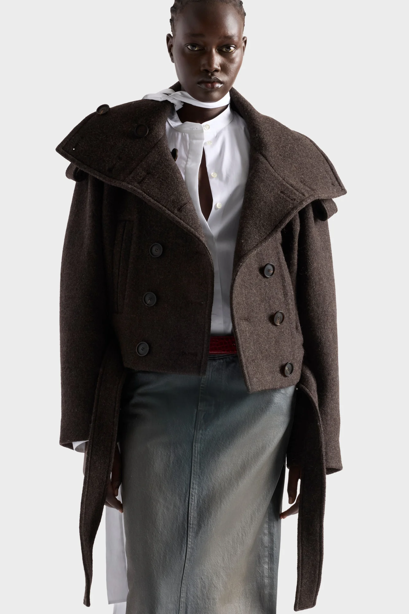 DOUBLE BREASTED HIGH NECK SHORT COAT in Wool Chestnut - Image 3