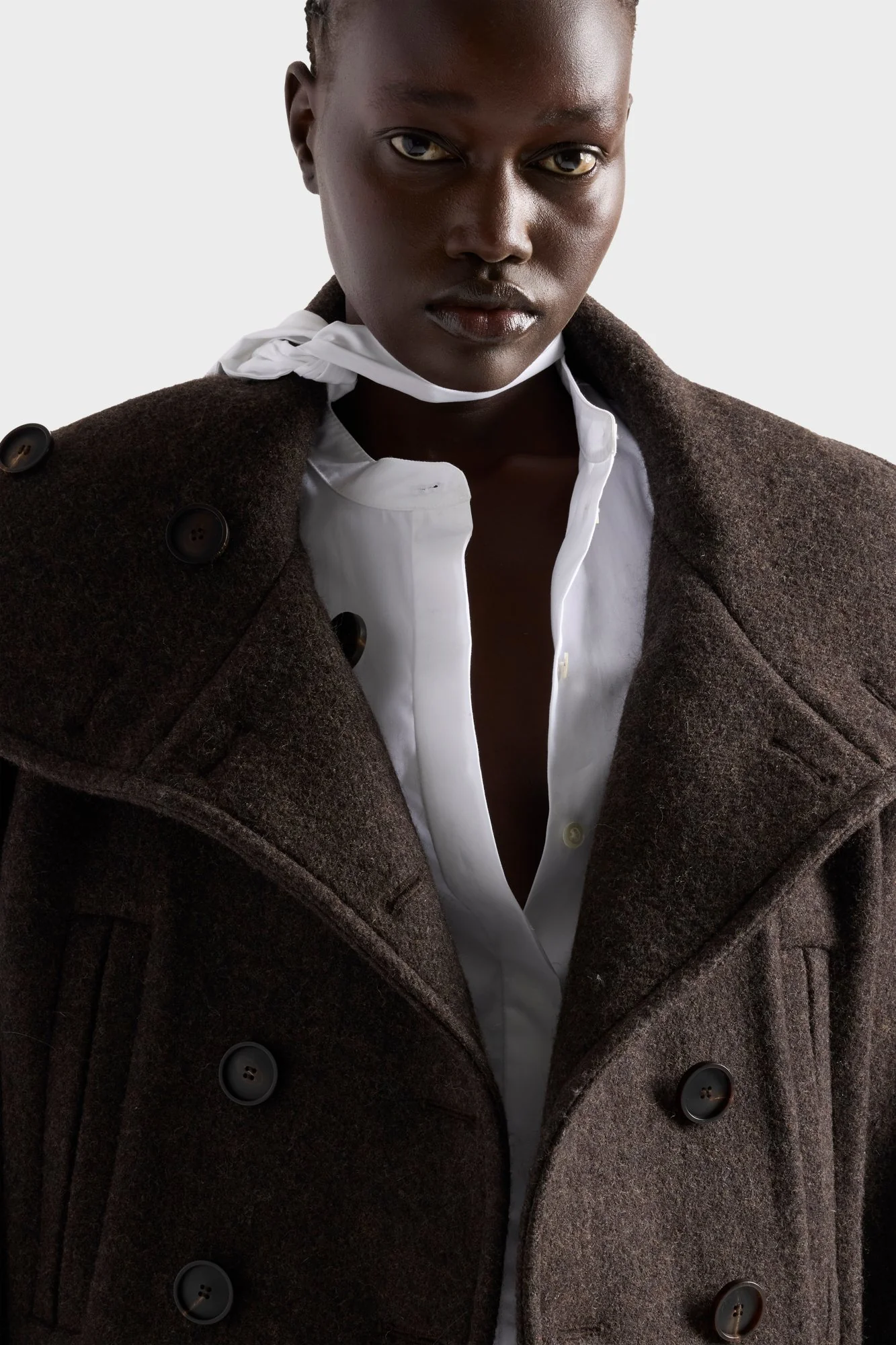 DOUBLE BREASTED HIGH NECK SHORT COAT in Wool Chestnut - Image 4