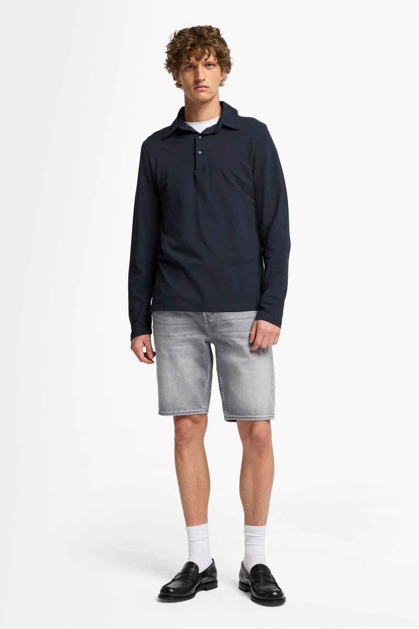 REGULAR SHORT in Denim Spin - Image 2