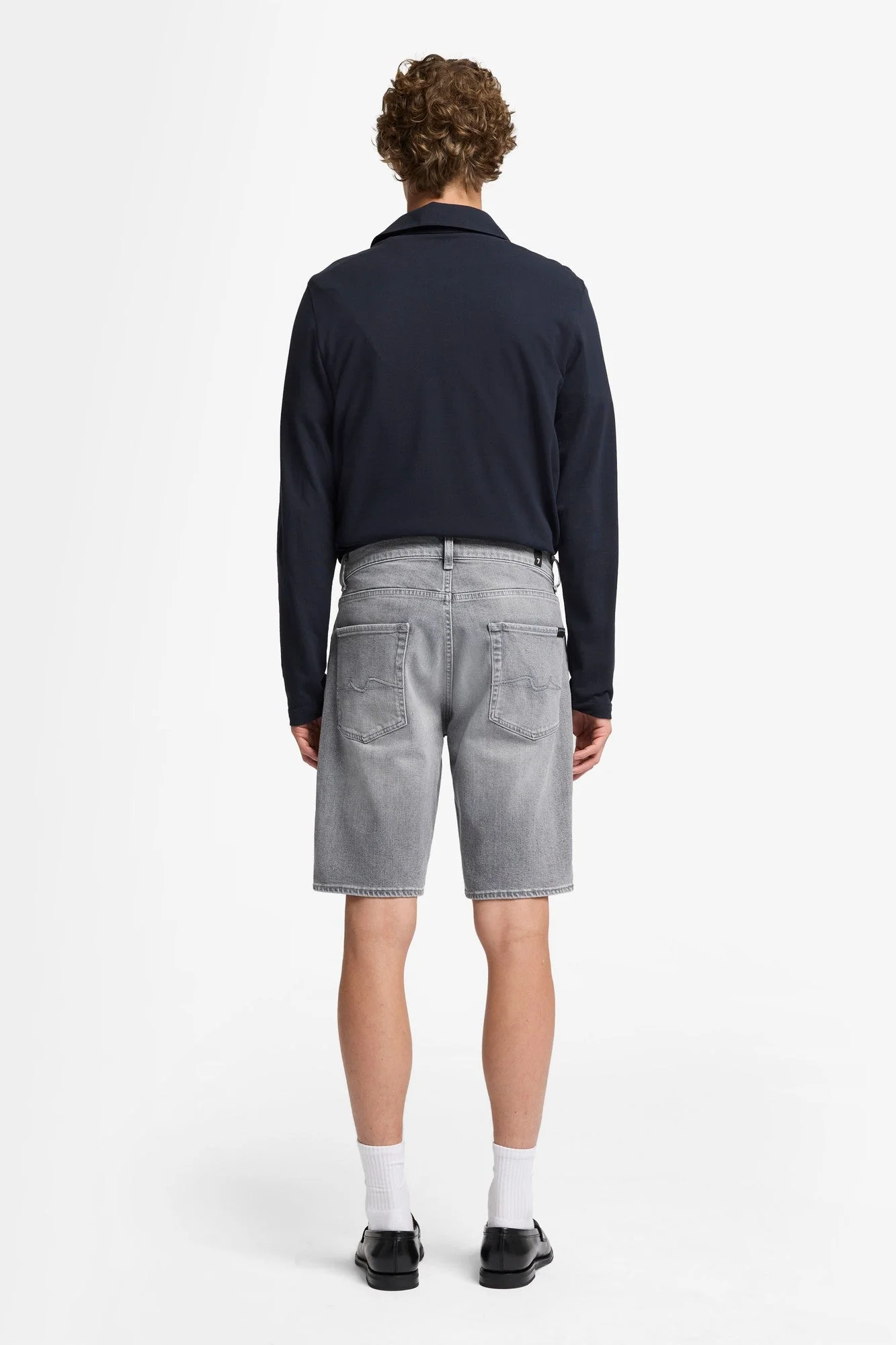 REGULAR SHORT in Denim Spin - Image 5