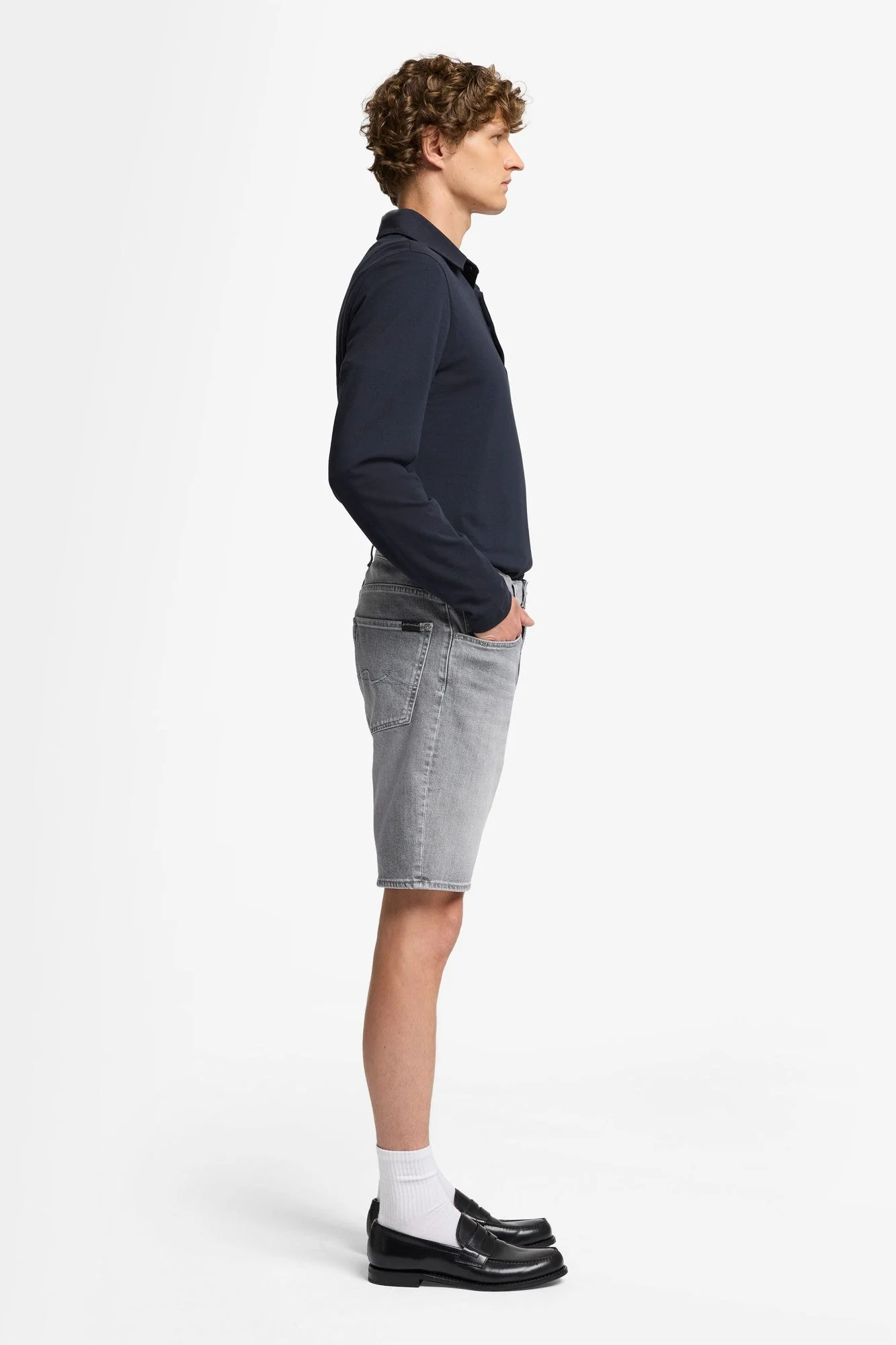 REGULAR SHORT in Denim Spin - Image 6