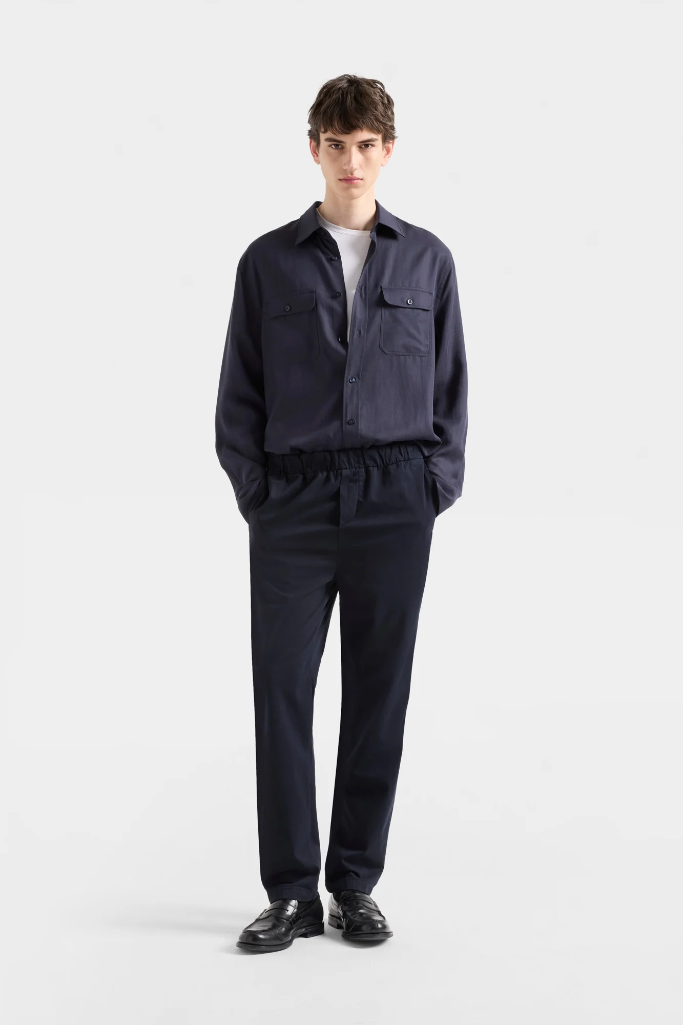 STRAIGHT CHINO in Luxe Performance Sateen Navy - Image 2