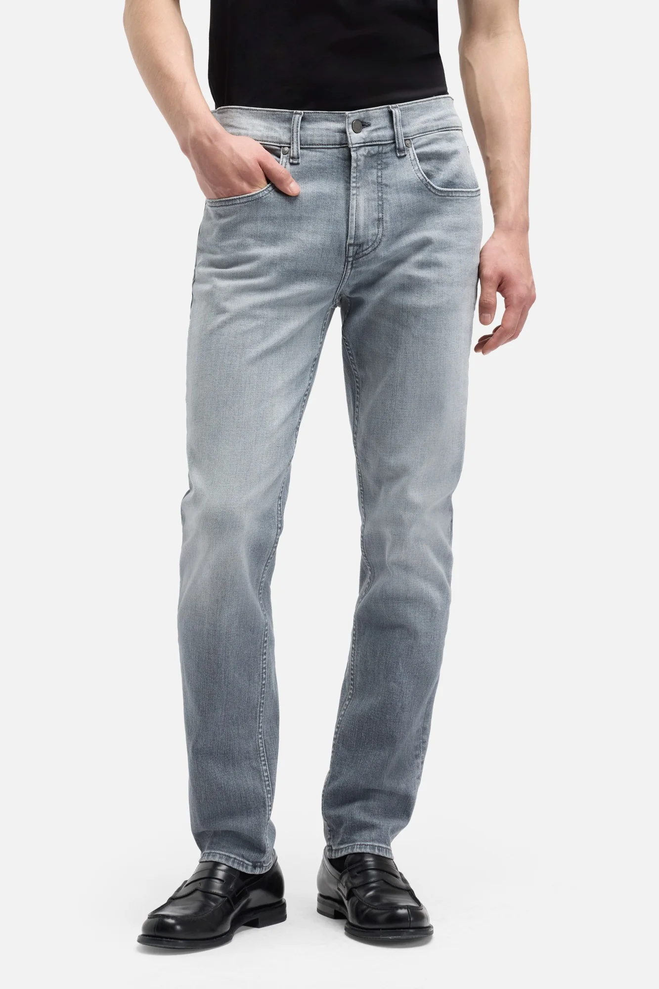 Luxe Performance Slimmy Tapered in Urban - Image 3