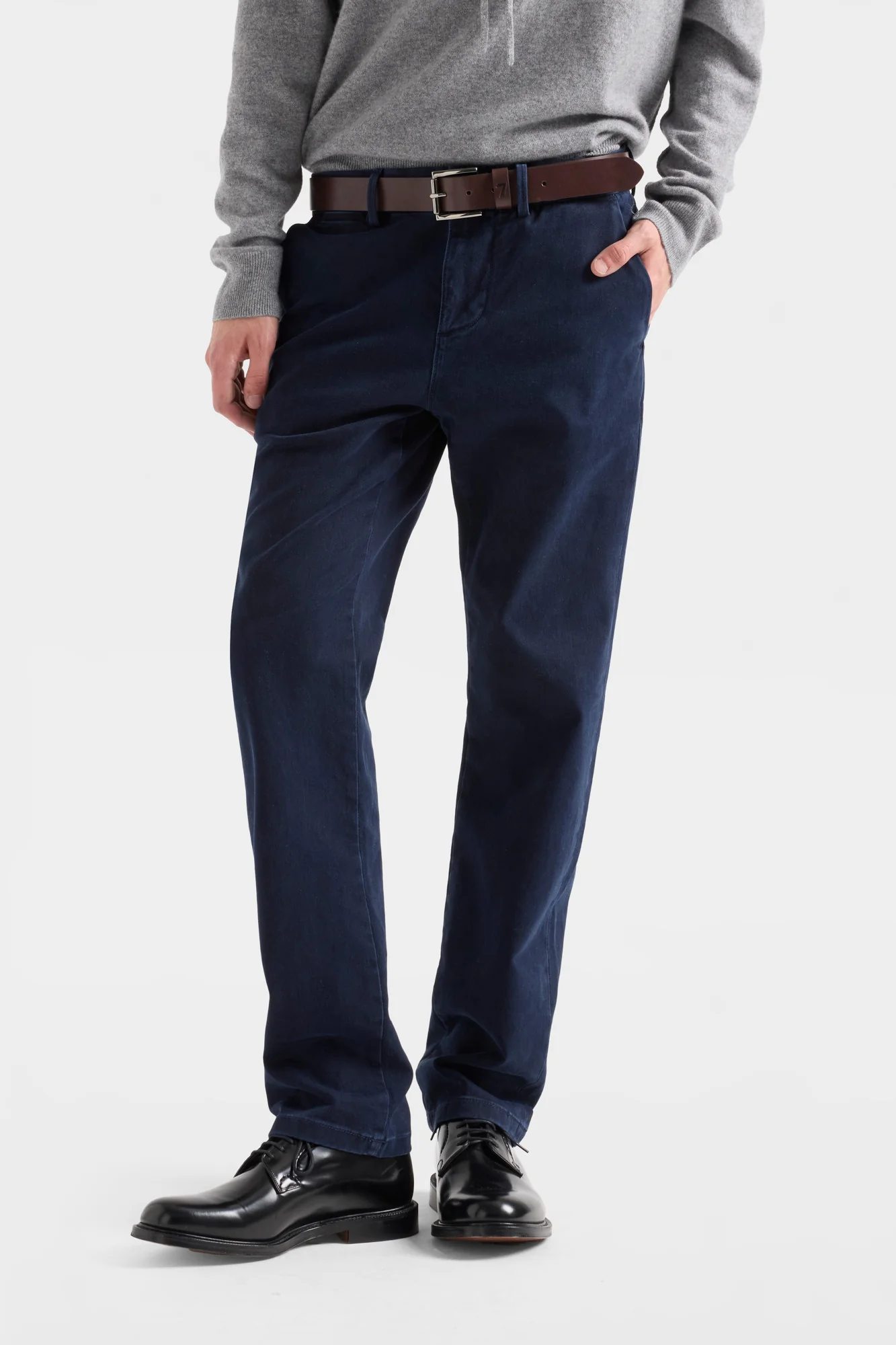 SLIMMY CHINO in Dusk Smoke - Image 3