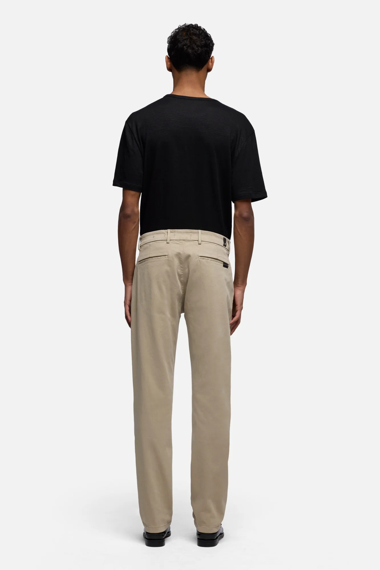 SLIMMY CHINO in Luxe Performance Sateen Biscuit - Image 5
