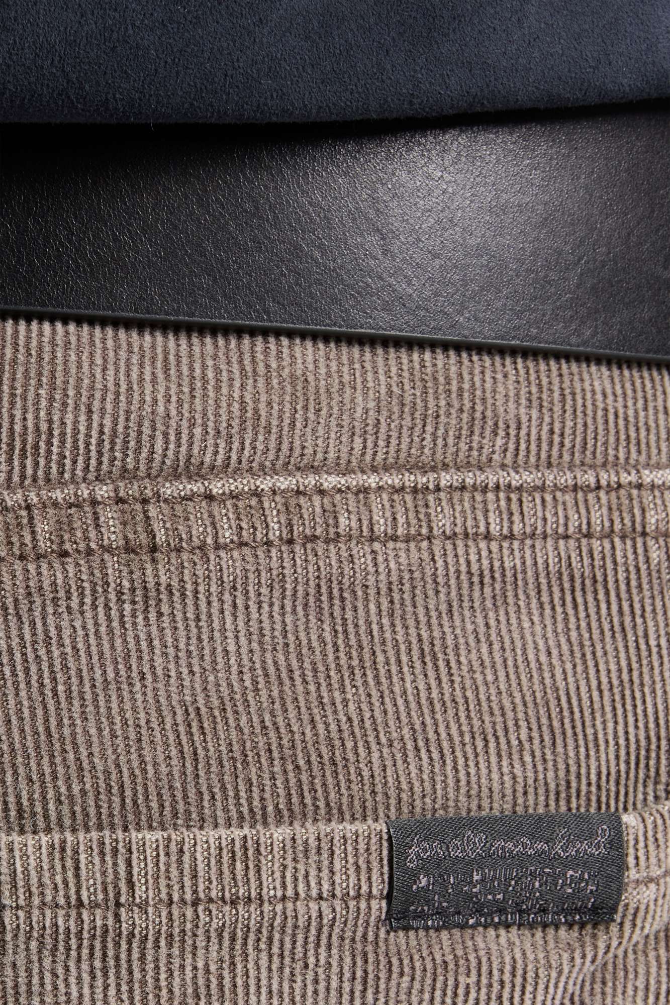 THE STRAIGHT in Corduroy Sandcut - Image 4