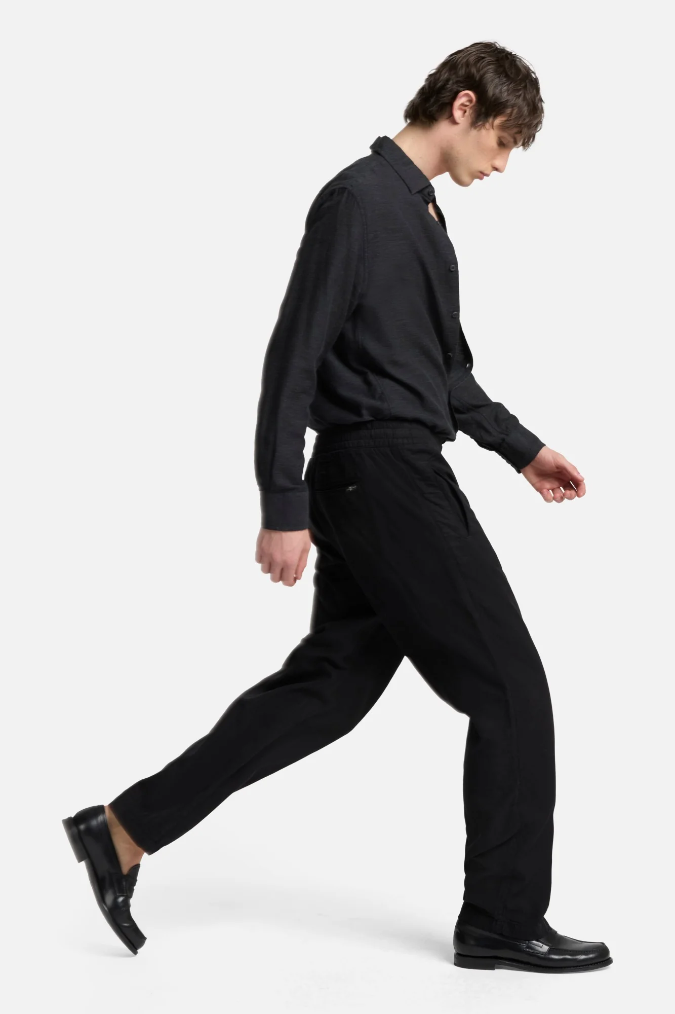 Linen Blend Jogger Pant in Black - Image 7