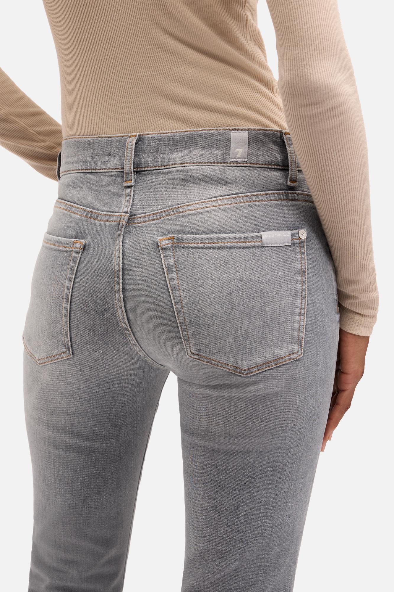 BOOTCUT in Slim Illusion Riverstone - Image 4