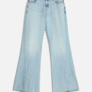 Slim Illusion Twisted Seam Spencer Flare in Tempe