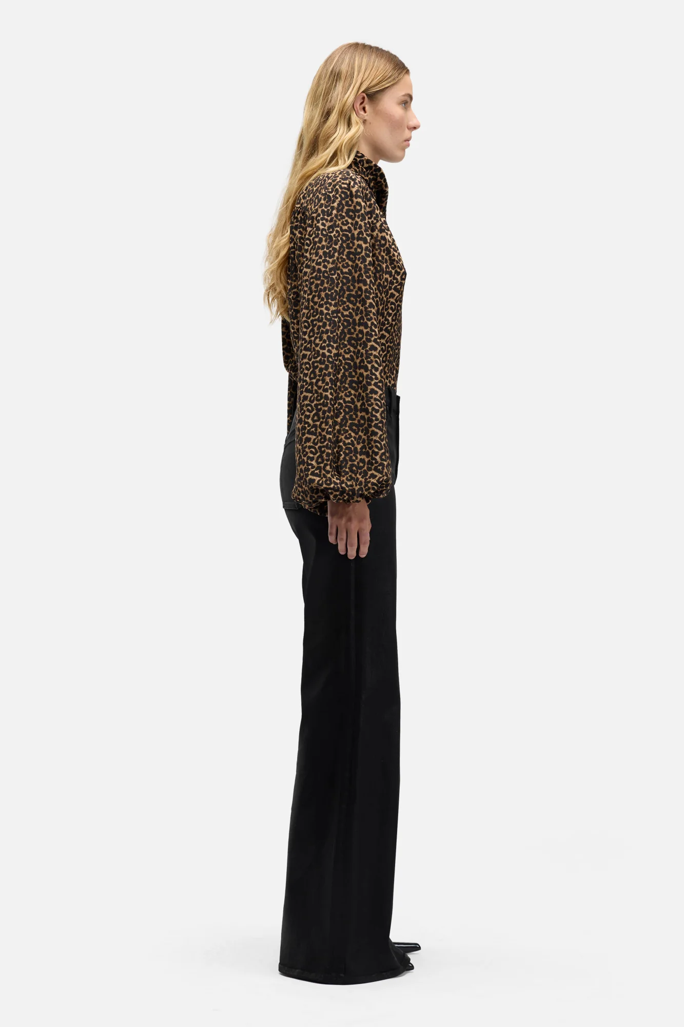 RETRO FLARE in Coated Slim Illusion Black - Image 6