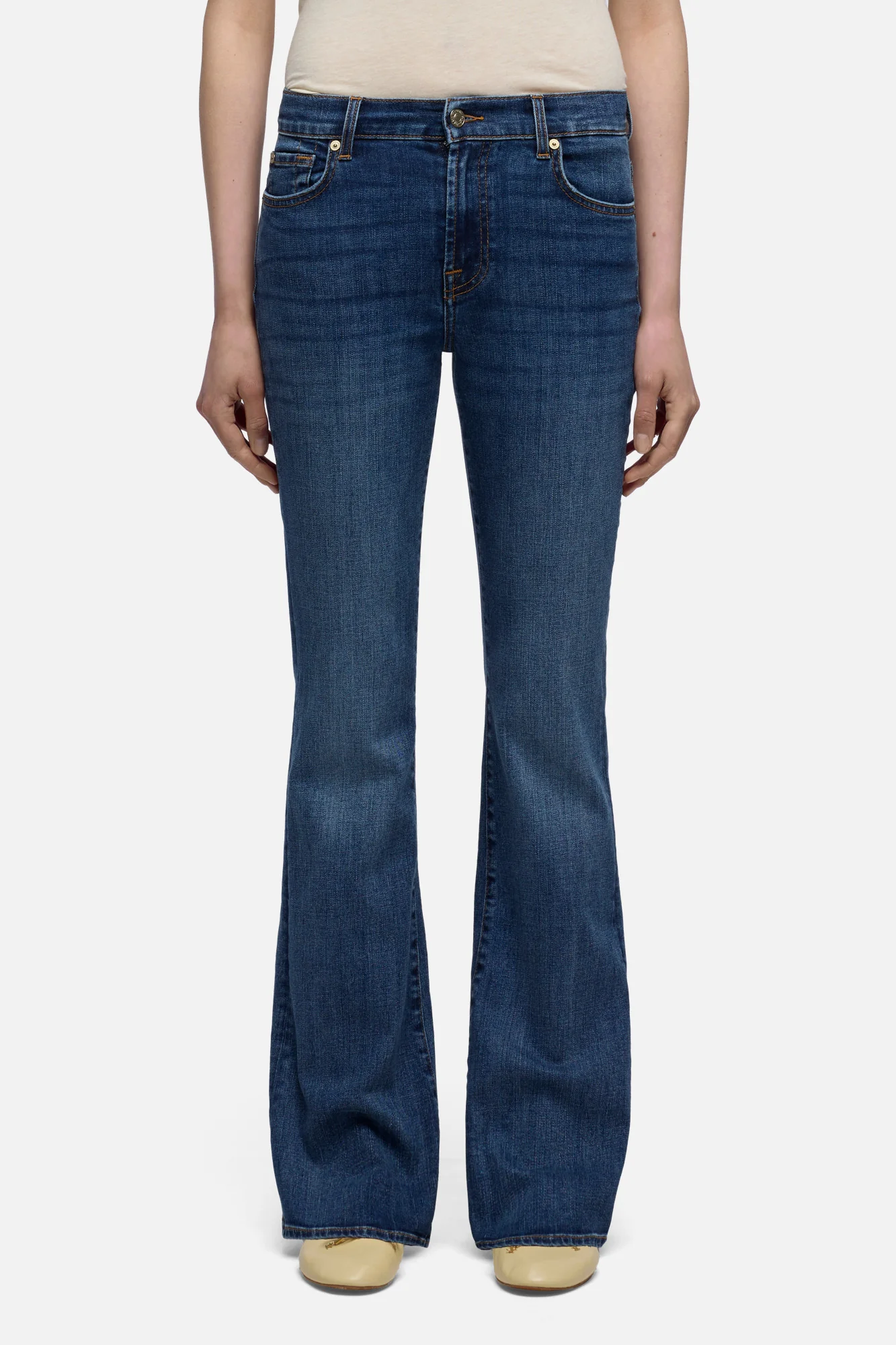 LEGGY BOOTCUT in Slim Illusion Soho Light - Image 4