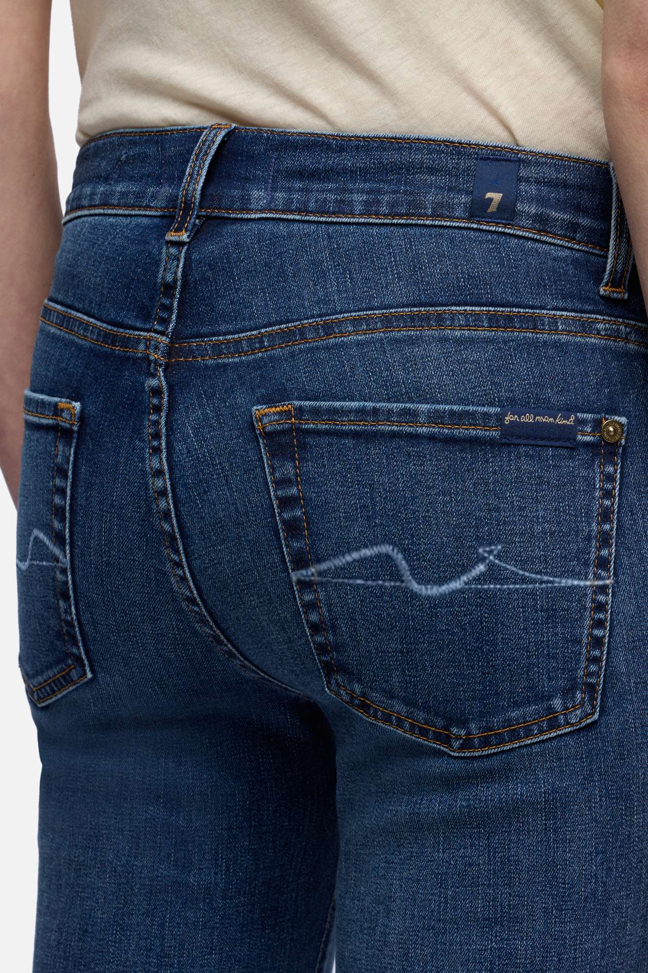 LEGGY BOOTCUT in Slim Illusion Soho Light - Image 5