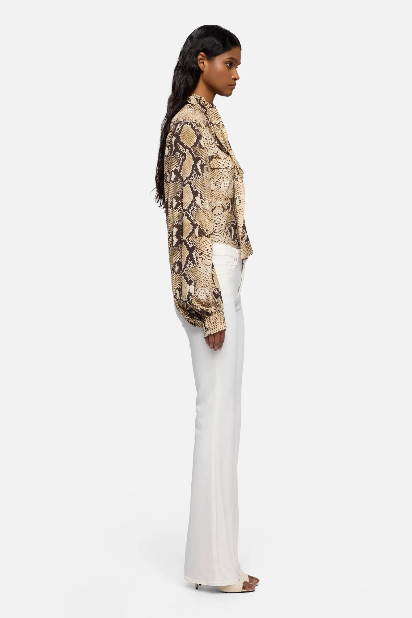 LEGGY BOOTCUT in Luxe Vintage Sugar - Image 6