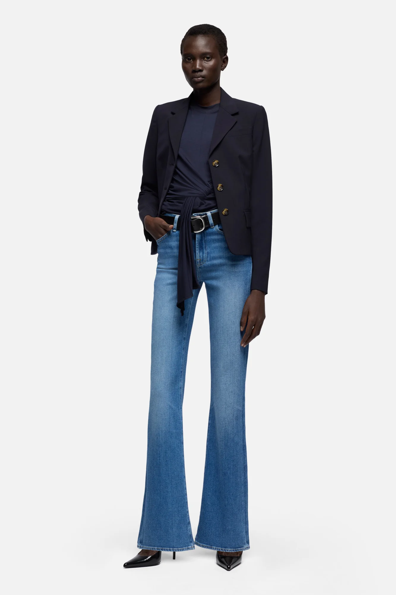 LEGGY BOOTCUT in Slim Illusion Coastline - Image 2