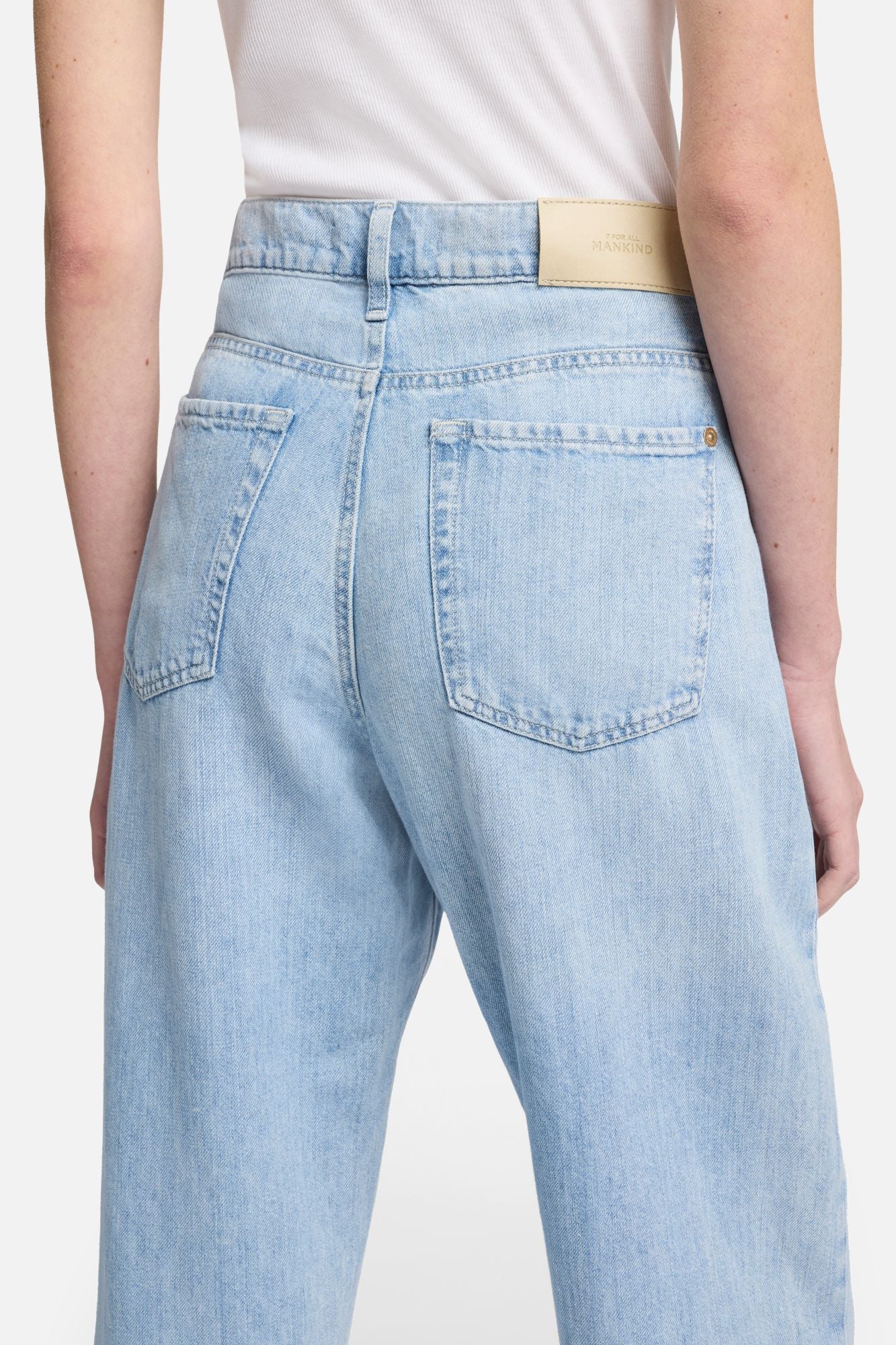 Indigo Linen Tess Trouser in Kansas - Image 4