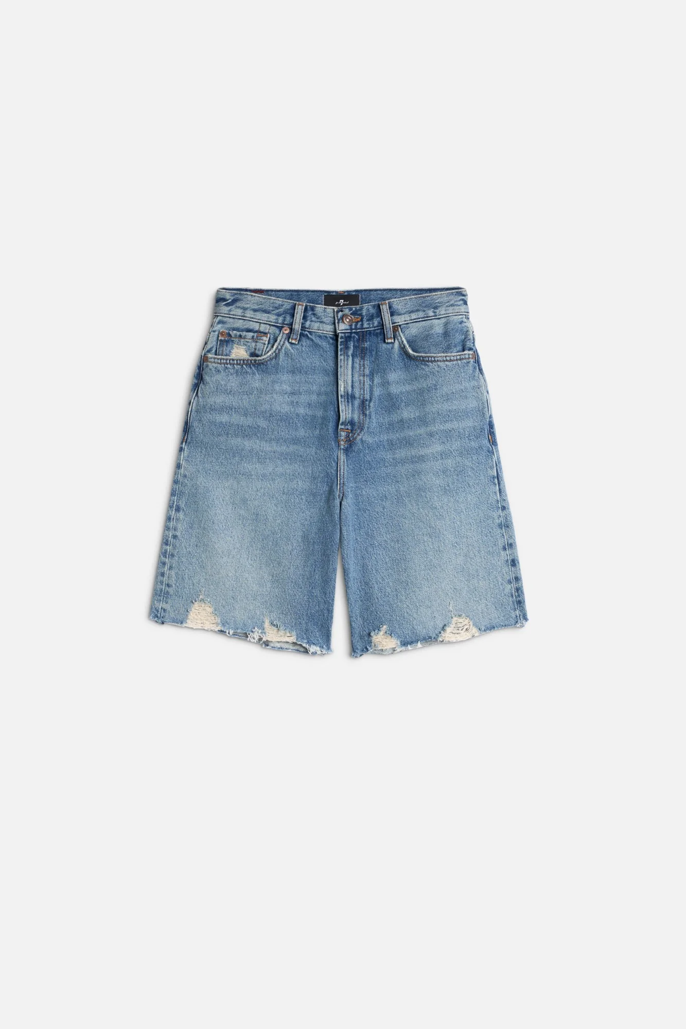 LOLA SHORT in MANKIND Wave