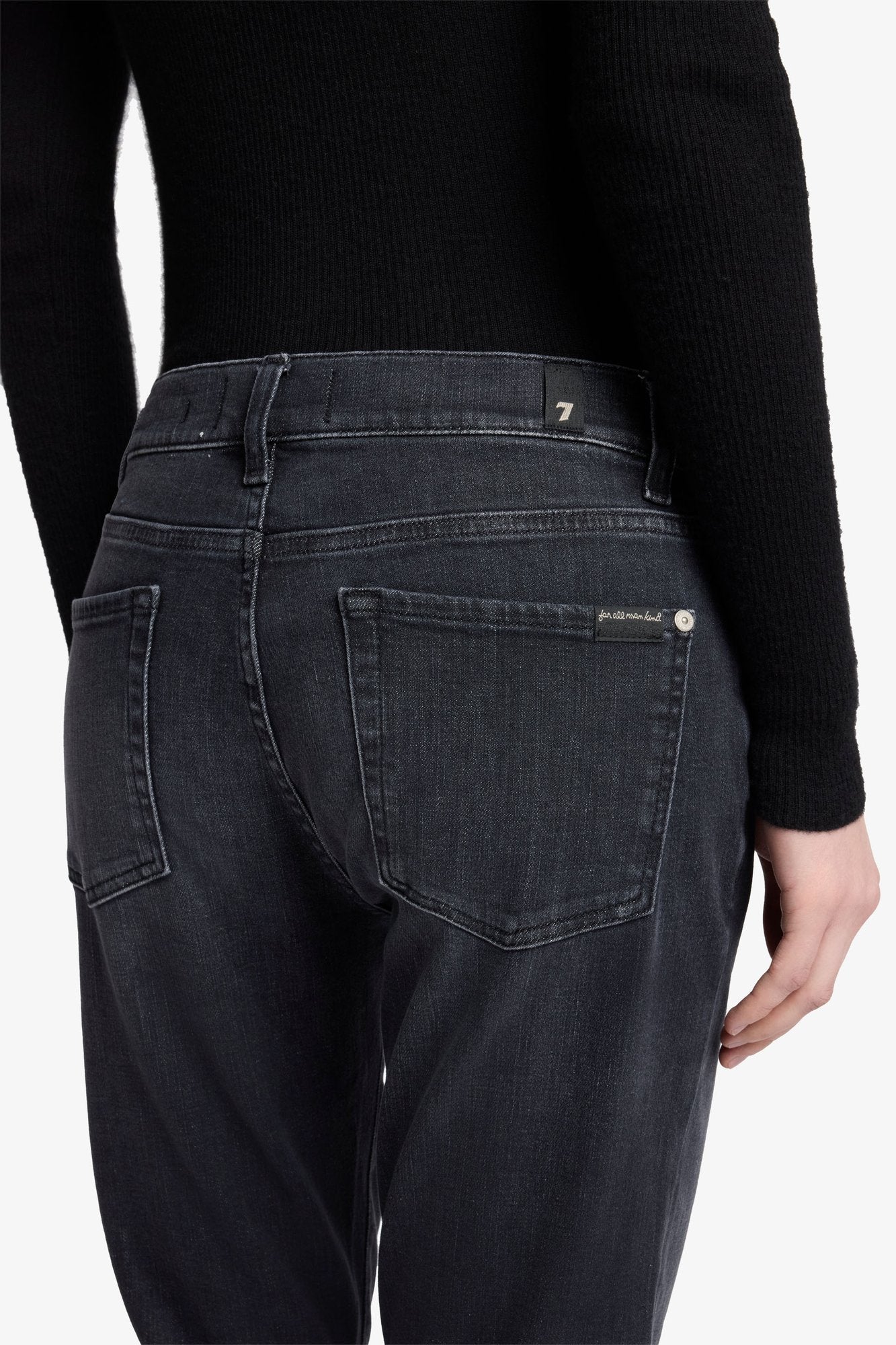RELAXED SKINNY in Slim Illusion Blacky - Image 4