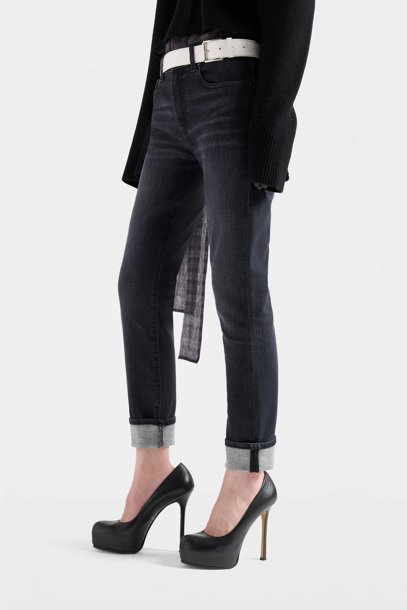 RELAXED SKINNY in Slim Illusion Carbon Storm - Image 6