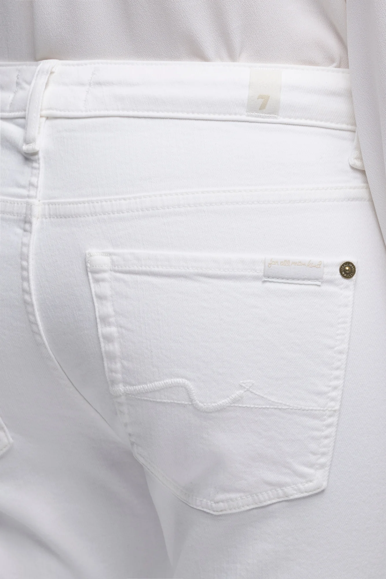 THE SLIM in Slim Illusion Pure White - Image 4