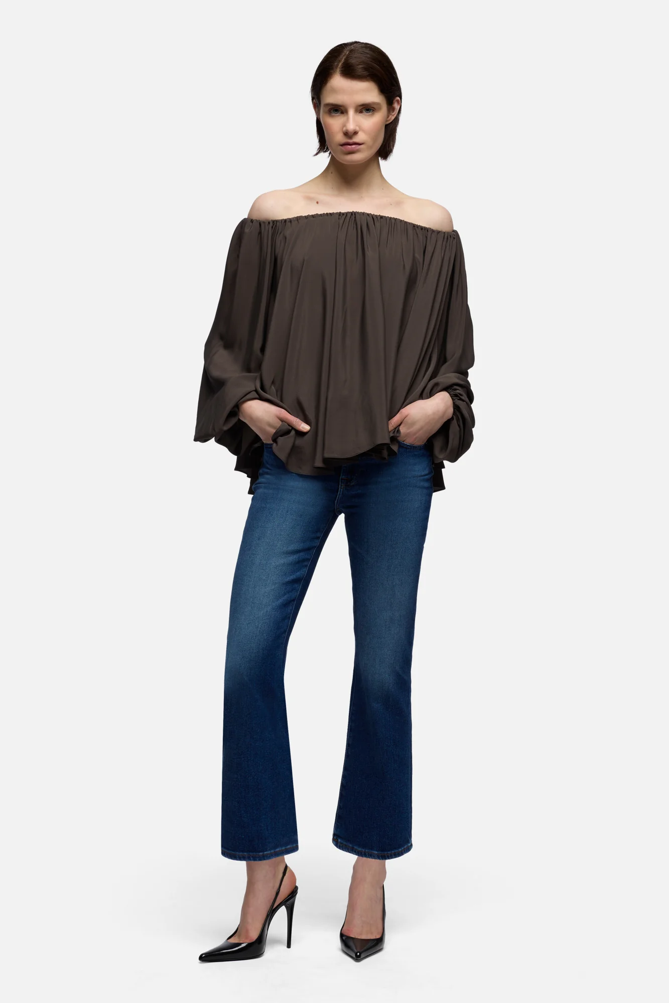 CROPPED BOOT in Slim Illusion Current - Image 7