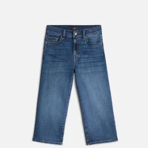 Slim Illusion Capri in Soho Light