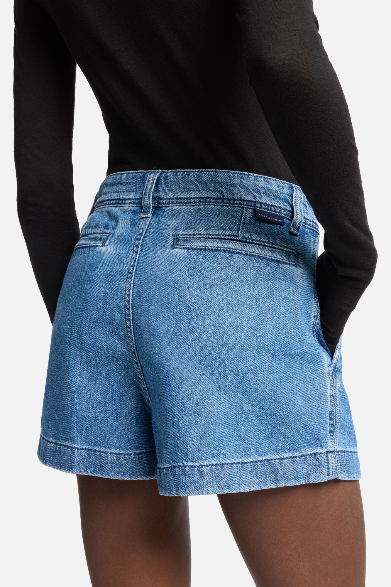 Weightless Pleated Denim Short in Hilo - Image 4